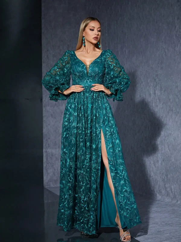 High-end with V-neck embroidered lace long sleeve